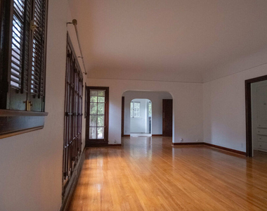 5114 Edgewood Place - Photo Thumbnail 2
