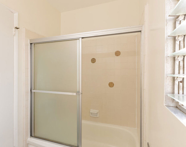 1295 Federal Avenue - Photo Thumbnail 15