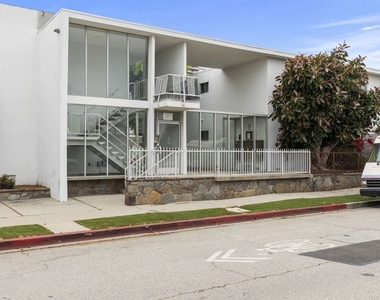 1295 Federal Avenue - Photo Thumbnail 1