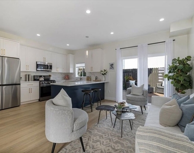 5413 1/2 Homeside Avenue - Photo Thumbnail 1