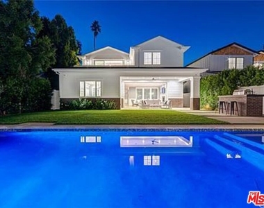 4710 Noeline Avenue - Photo Thumbnail 2