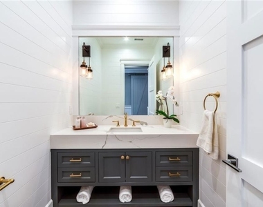 4710 Noeline Avenue - Photo Thumbnail 25