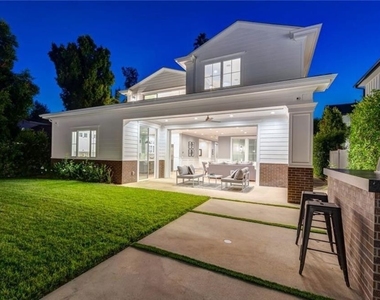 4710 Noeline Avenue - Photo Thumbnail 7