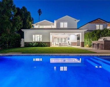 4710 Noeline Avenue - Photo Thumbnail 6