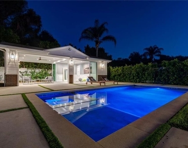 4710 Noeline Avenue - Photo Thumbnail 5