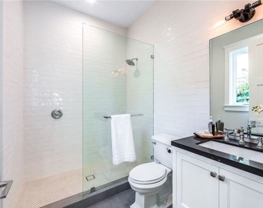 4710 Noeline Avenue - Photo Thumbnail 21