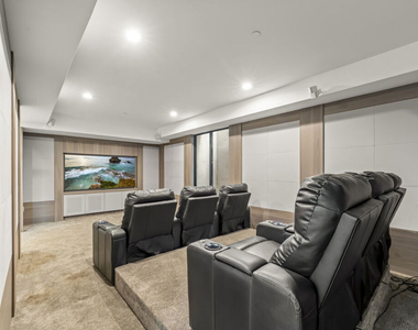 1847 Coldwater Canyon Drive - Photo Thumbnail 17