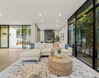 1847 Coldwater Canyon Drive - Photo Thumbnail 3