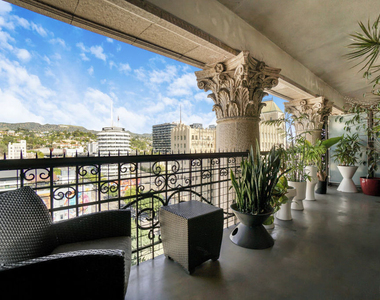 1645 Vine Street - Photo Thumbnail 15