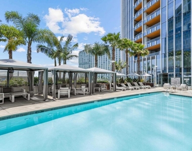 888 W E Street - Photo Thumbnail 41