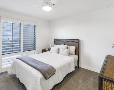 8263 Camino Del Oro - Photo Thumbnail 12