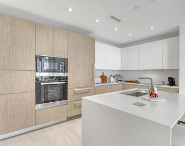 3100 N Ocean Dr - Photo Thumbnail 7