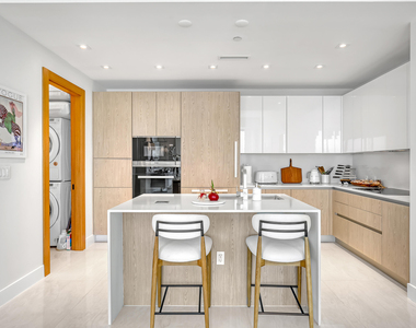3100 N Ocean Dr - Photo Thumbnail 6