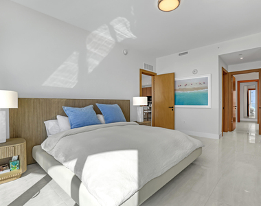 3100 N Ocean Dr - Photo Thumbnail 13