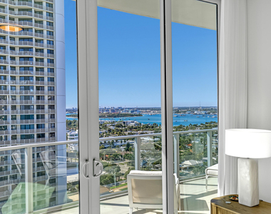 3100 N Ocean Dr - Photo Thumbnail 12