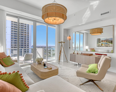 3100 N Ocean Dr - Photo Thumbnail 2
