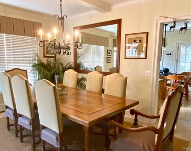 190 Jackson Landing - Photo Thumbnail 5