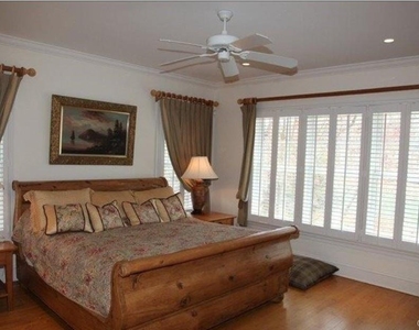 190 Jackson Landing - Photo Thumbnail 9
