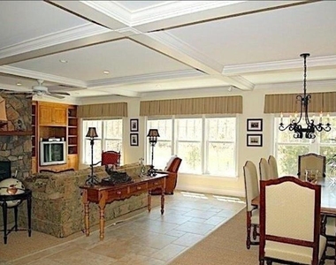 190 Jackson Landing - Photo Thumbnail 3
