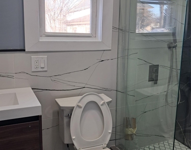 160 Garfield Avenue - Photo Thumbnail 1