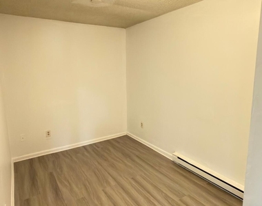 3134 6th Avenue - Photo Thumbnail 6