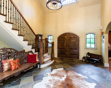 106 Greenfield Avenue - Photo Thumbnail 11