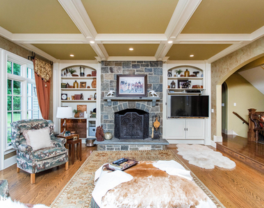 106 Greenfield Avenue - Photo Thumbnail 19
