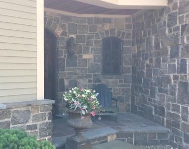 106 Greenfield Avenue - Photo Thumbnail 4