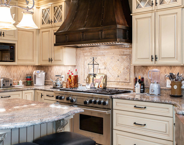 106 Greenfield Avenue - Photo Thumbnail 21