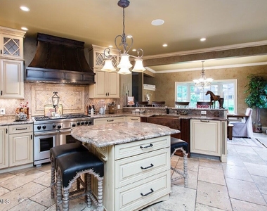 106 Greenfield Avenue - Photo Thumbnail 20