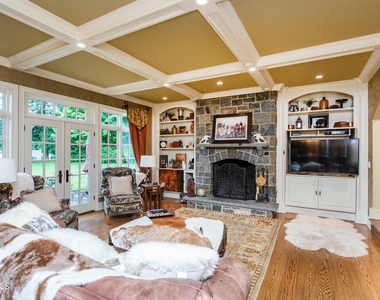 106 Greenfield Avenue - Photo Thumbnail 16