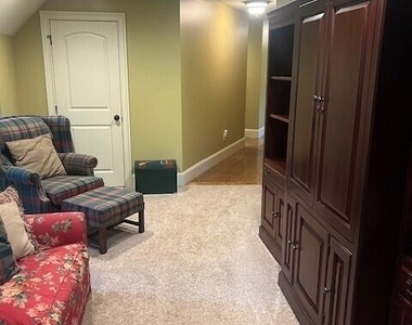 106 Greenfield Avenue - Photo Thumbnail 72