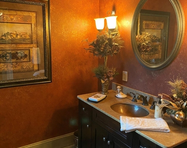 106 Greenfield Avenue - Photo Thumbnail 34