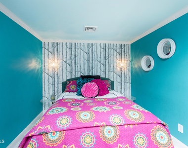106 Greenfield Avenue - Photo Thumbnail 63