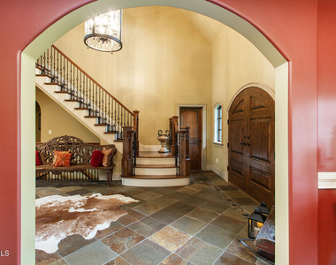 106 Greenfield Avenue - Photo Thumbnail 32