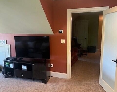 106 Greenfield Avenue - Photo Thumbnail 77