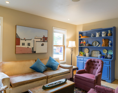 201 Lake Avenue - Photo Thumbnail 14