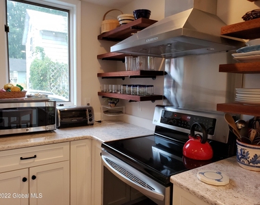201 Lake Avenue - Photo Thumbnail 12