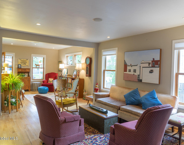 201 Lake Avenue - Photo Thumbnail 16