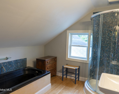 201 Lake Avenue - Photo Thumbnail 22