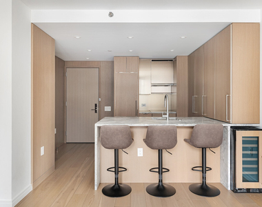 111 W 56th Street - Photo Thumbnail 1