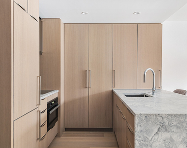 111 W 56th Street - Photo Thumbnail 2