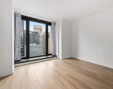 111 W 56th Street - Photo Thumbnail 4