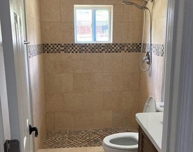 6438 Windham Avenue - Photo Thumbnail 11