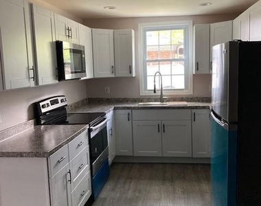 6438 Windham Avenue - Photo Thumbnail 8
