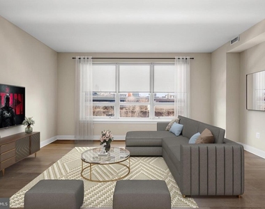 235 N Columbus Boulevard - Photo Thumbnail 9