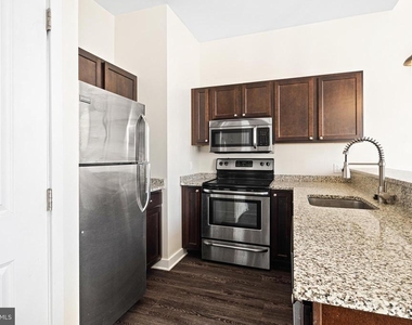523 N Broad Street - Photo Thumbnail 7
