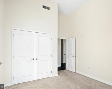 523 N Broad Street - Photo Thumbnail 5