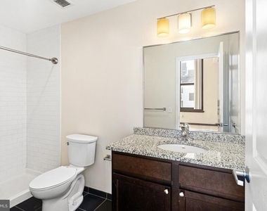 523 N Broad Street - Photo Thumbnail 3