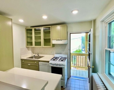 2148 Green Street - Photo Thumbnail 9